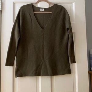 Lightly used seek the label sweater size small